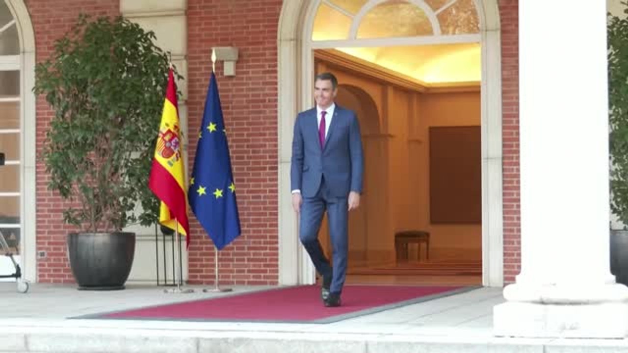 Ministerpräsident sanchez ehrt weltmeisterinnen