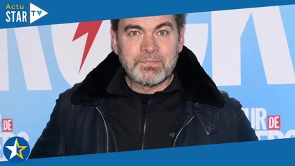 Clovis Cornillac en veste en cuir et survêt Tacchini  On savait qu'on allait foutre la mde, bast