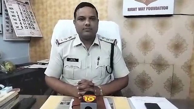 Thieves broke into the liquor shop and took away 3 lakh 60 thousand