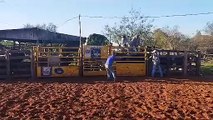 Jovem umuaramense participa de rodeio na 68ª Festa do Peão de Boiadeiro de Barretos