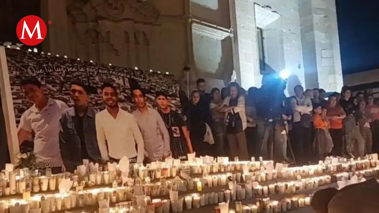 Colocan memorial por jóvenes desaparecidos en Lagos de Moreno; estudiantes exigen justicia