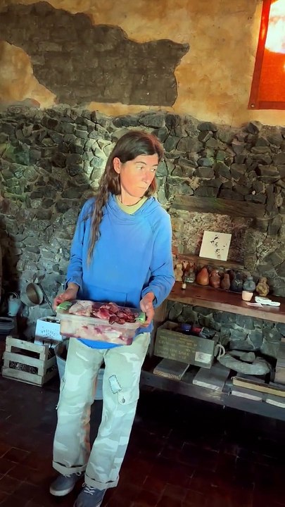 Un puma aveugle sauvé pour devenir un chat domestique