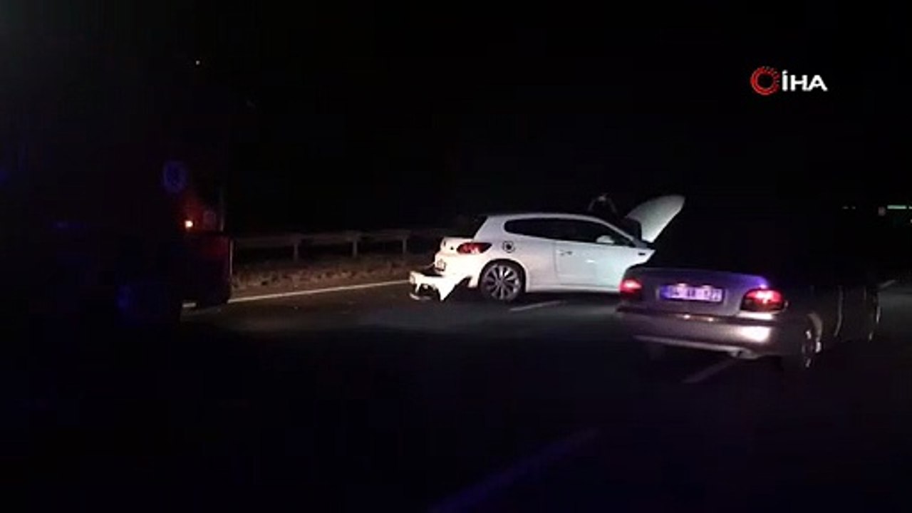 Tekirdağ'da trafik kazası: Direksiyon hakimiyetini kaybeden sürücü yön tabelasına çarptı