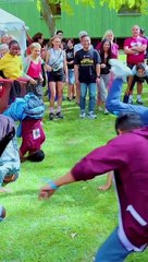 "Orgulloso de mi país": Huancavelicano sorprende al enseñar danza de las tijeras a franceses
