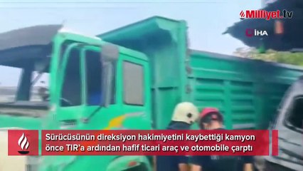 Önce TIR'a çarptı ardından da park halindeki araçları biçti