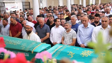 Salihli'de meydana gelen trafik kazasında hayatını kaybedenler toprağa verildi