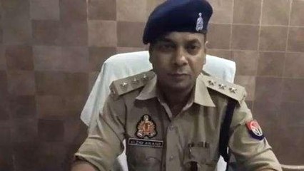 उन्नाव: दुर्गंध आने की सूचना पर पहुंची पुलिस, अधजला शव व मौके से दो को किया गिरफ्तार