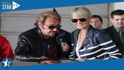 « Pourquoi ce mensonge  »  cette contre vérité qu’aurait racontée Laeticia Hallyday à la mort de J