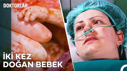 Aynı Bedende İki Kez Dünyaya Gelen Bebek - Doktorlar