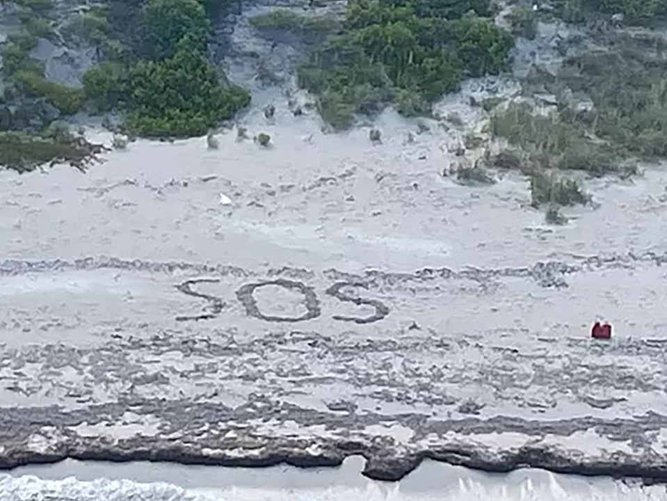 Riesige 'SOS'-Buchstaben: Mann von einsamer Insel gerettet