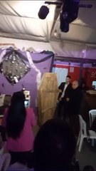 "Ni muerta me pierdo la fiesta": Joven llega a su quinceañero dentro de un ataúd