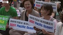 Fukushima, l'acqua contaminata in mare: ira di pescatori, attivisti e Pechino