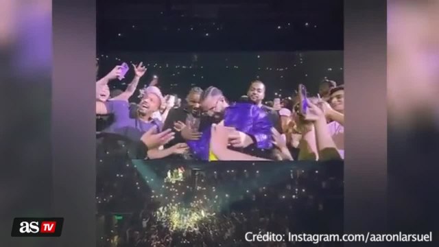 LeBron and Bronny James accompany Drake on stage