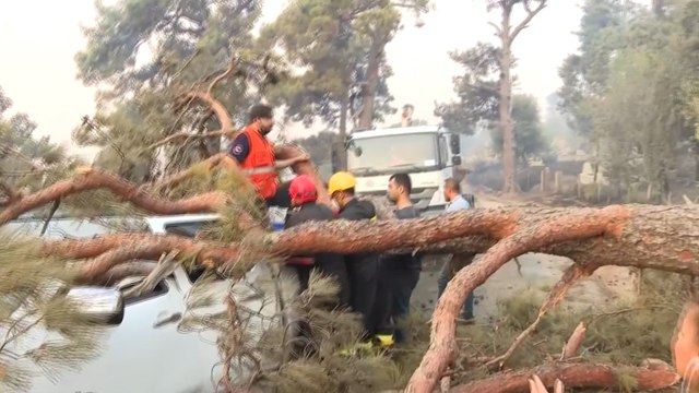 Yangın bölgesinde büyük tehlike… SÖZCÜ ekibi de oradaydı