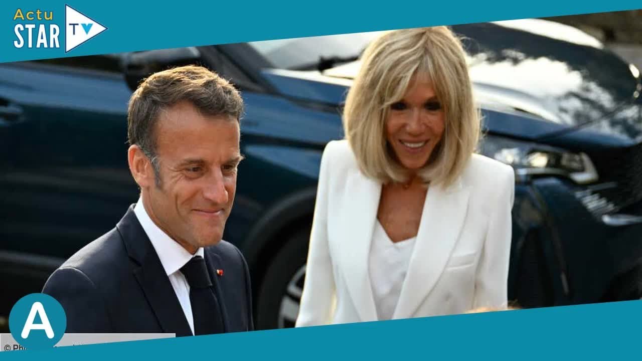 Brigitte et Emmanuel Macron décontractés sur un yacht  les photos de leurs vacances à Brégançon
