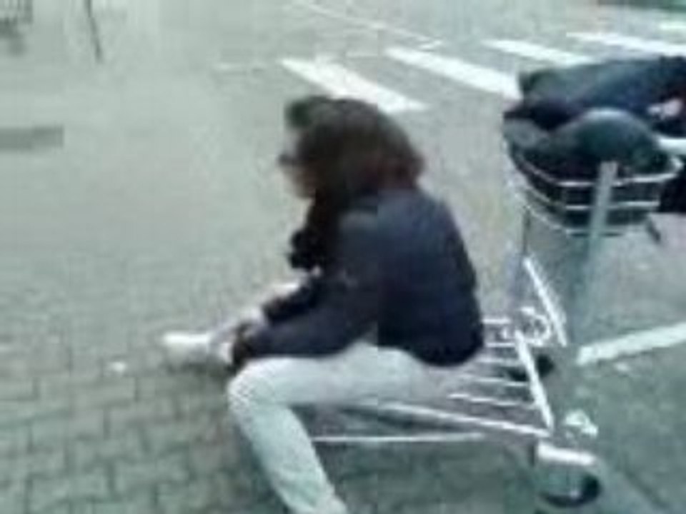 Délire a la gare routière