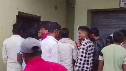 खरगौन: बेबस नजर आ रहा अन्नदाता,खाद लेने परेशान किसान,देखें हाल