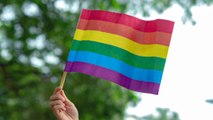 Matan A Tiros A Una Mujer Por Tener La Bandera LGBT En Su Tienda