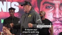 El padre de Fury pierde totalmente los papeles durante la presentación del combate de su hijo ante un youtuber