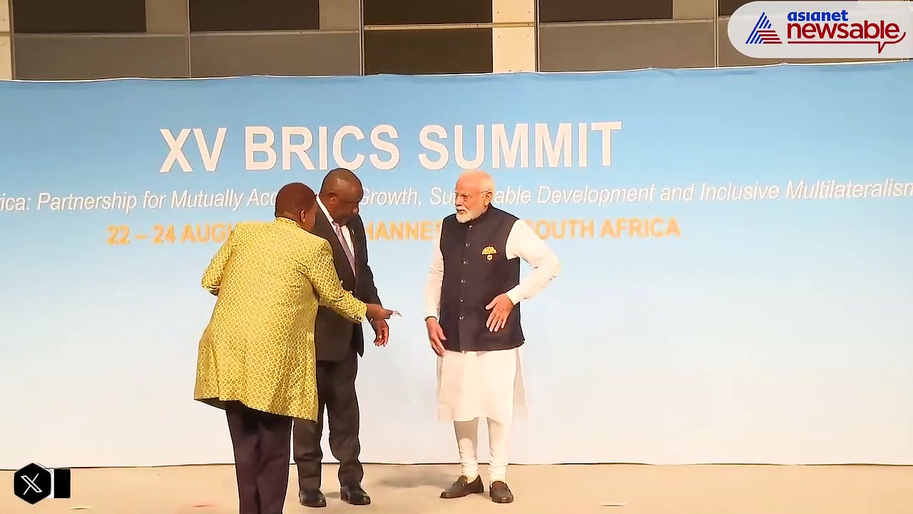 At BRICS session, PM Modi expresses deep respect for tricolour | WATCH
