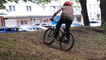 'This had to happen!' - The rubber of a tire comes off when biker puts his weight on it while biking