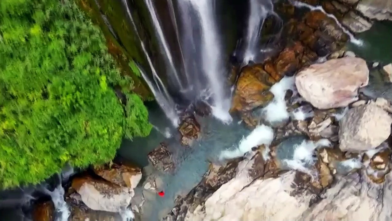 Aydın Aydın, su sıkıntısına dikkat çekmek için yaptığı klibin çekimlerinde ağladı