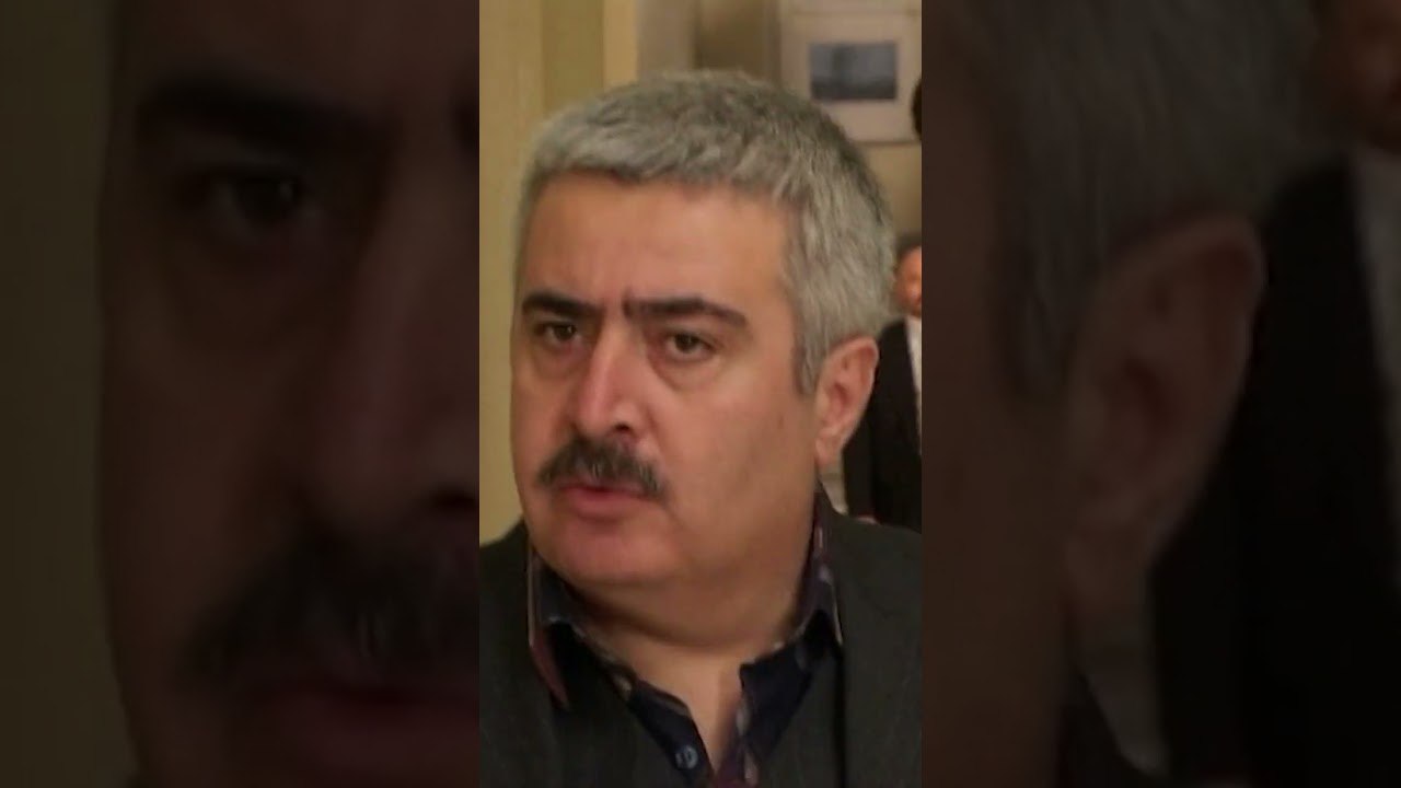 Ben Kefeni Aşağı Çekiyorum O Yüzünü Örtmeye Çalışıyor! | Alacakaranlık #shorts