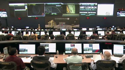 Hindistan bir ilki başardı! Ay'ın güneyine iniş yapan ilk ülke oldu