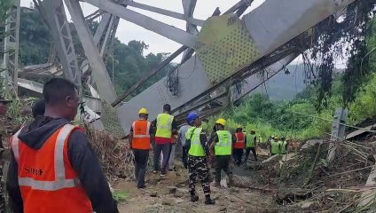 Ponte ferroviária em construção desaba e mata 18 na Índia