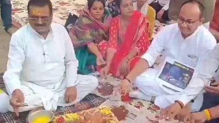 टिमरनी: चंद्रयान-3 मिशन की सफलता पर क्षेत्र में हर्ष का माहौल, मिठाइयां बांटी जा रही