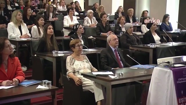 Aylin Nazlıaka： ＂La représentation égale des femmes dans les mécanismes de décision municipaux est une question cruciale. 2 maires adjoints sur 4 doivent être des femmes....