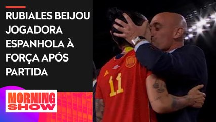 Presidente da RFEF pediu à jogadora que gravasse vídeo a seu lado após beijo forçado, diz site