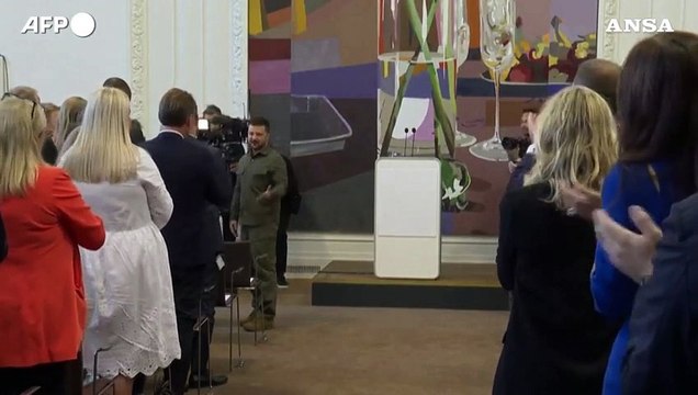 Ucraina, Zelensky: Tutti i vicini della Russia minacciati se Kiev perde