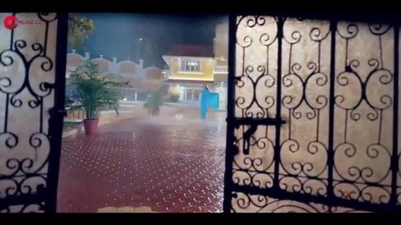 Baarish_Aa_Gayi_Hai_-_Priyanka_Chahar_Choudhary___Prateeksha_S%2C_Sushant-Shankar%2C_Kumaar___Romance(360p)