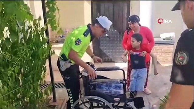 Fethiye'de 'Gönül Bağı' projesiyle özel eğitim öğrencisine tekerlekli sandalye hediye edildi