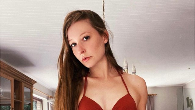 GALA VIDEO - Une candidate de Miss Belgique exclue : elle offrait des photos dénudées pour gagner des votes !