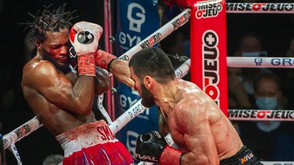 Artur Beterbiev vs Callum Smith reprogramada para 13 de Enero 2024