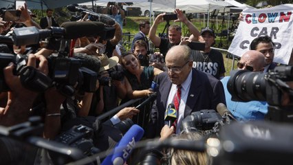 Aliados de Trump se entregan a la justicia de Georgia en caso de presunta “conspiración criminal”