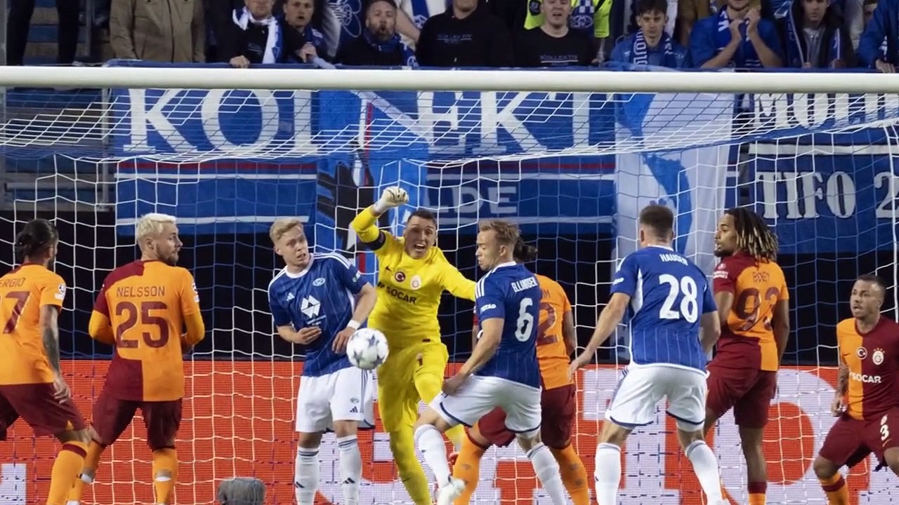 Son Dakika: Galatasaray, Şampiyonlar Ligi play-off turu ilk maçında Molde'yi deplasmanda 3-2 mağlup etti