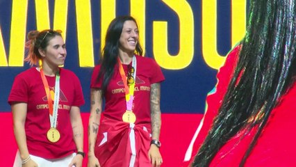 Скачать видео: Jenni Hermoso pide a la RFEF que 