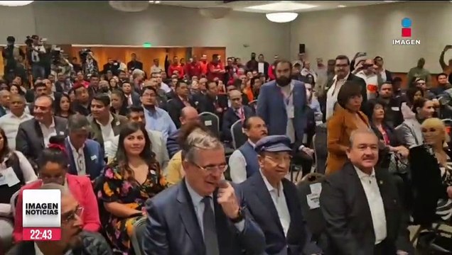 Adán Augusto López explica “codazo” que dio en Huimanguillo, Tabasco