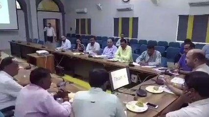 खंडवा: रोल प्रेक्षक ने ली राजनीतिक दलों की बैठक,दिये आवश्यक दिशा निर्देश