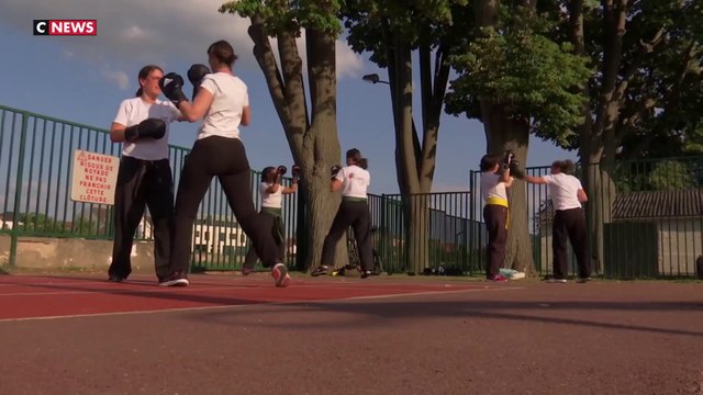 De plus en plus de femmes se mettent au krav-maga pour se protéger