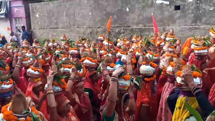 बीजासन गुमानो माता मंदिर में भागवत कथा शुरू, सजाई झांकी