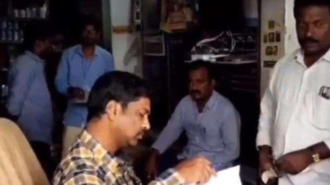 అన్నమయ్య జిల్లా: ఎరువుల దుకాణాల్లో ముమ్మరంగా తనిఖీలు