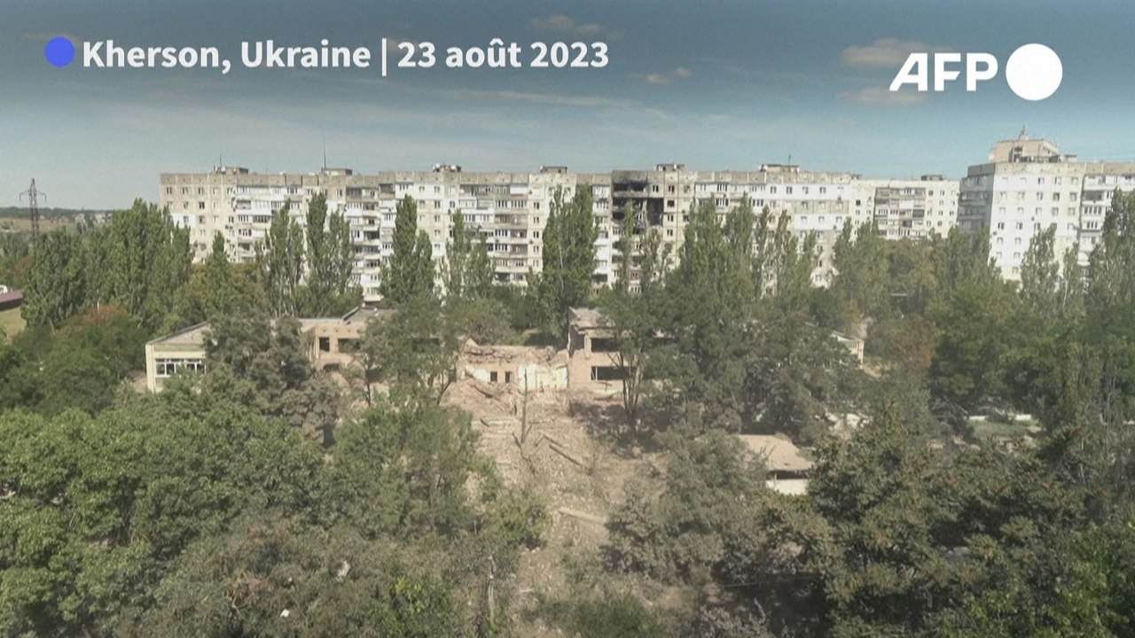"Il n'y a plus rien": une frappe russe détruit une école maternelle à Kherson