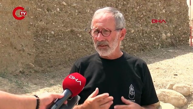 İzmir'de 8 bin 200 yıllık, tarihin ilk su kanallarından biri gün yüzüne çıkarıldı