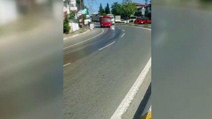 Mazot dökülen yolda yedi araç kayarak kaza yaptı! 2 yaralı