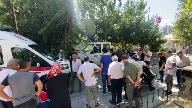 Çorlu'da Budama İşinde Kaza: İşçinin Bacağına Demir Saplandı