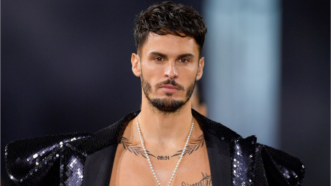 VOICI - Baptiste Giabiconi papa : il dévoile enfin le visage de son bébé, Baptiste Junior